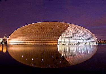 《守望先锋2》全新预告 新辅助英雄伊拉里亮相